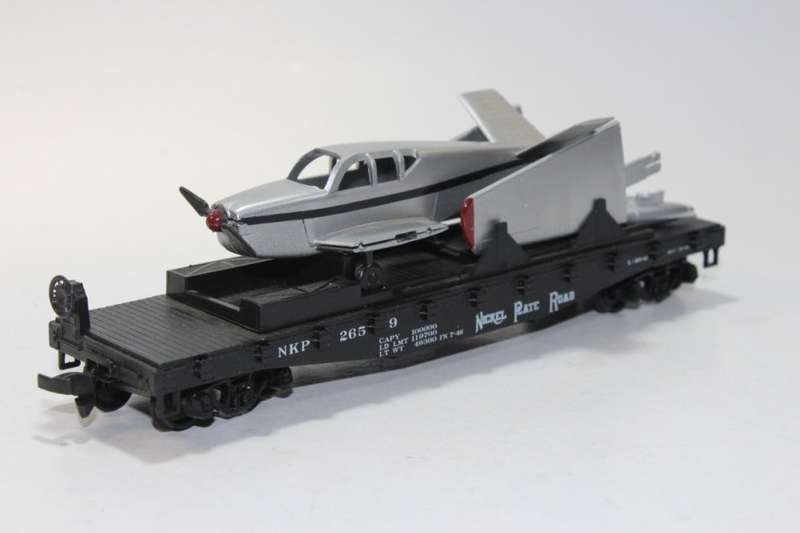40' Flat wagon with aircraft load
