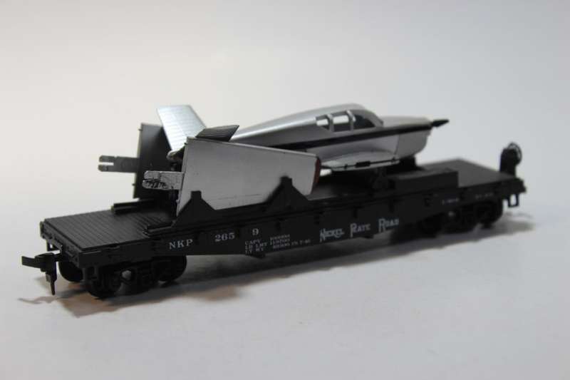 40' Flat wagon with aircraft load