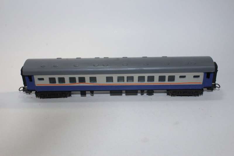 Transkaroo Passenger Coach ( Spoornet Colours )