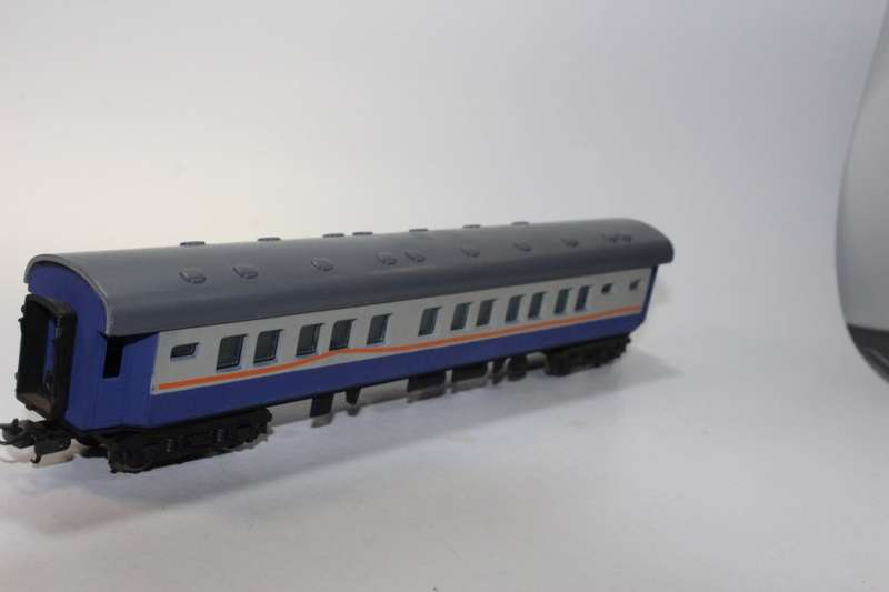 Transkaroo Passenger Coach ( Spoornet Colours )