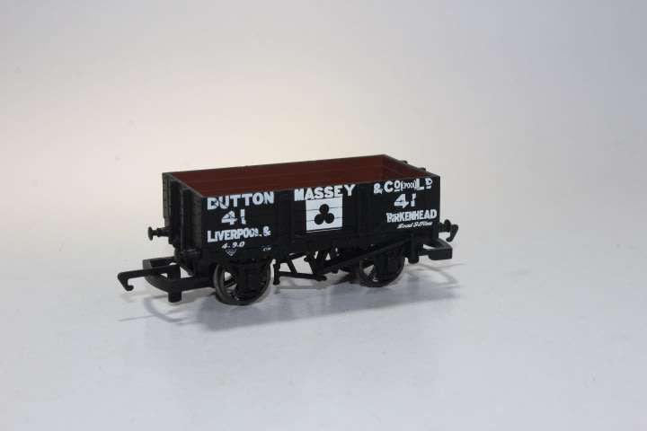 Hornby: Dutton Massey Plank Wagon