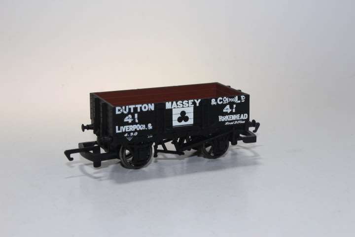 Hornby: Dutton Massey Plank Wagon