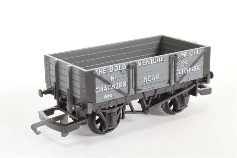 Hornby: :Bold Venture" Lime Wagon