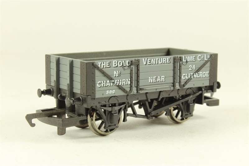 Hornby: :Bold Venture" Lime Wagon