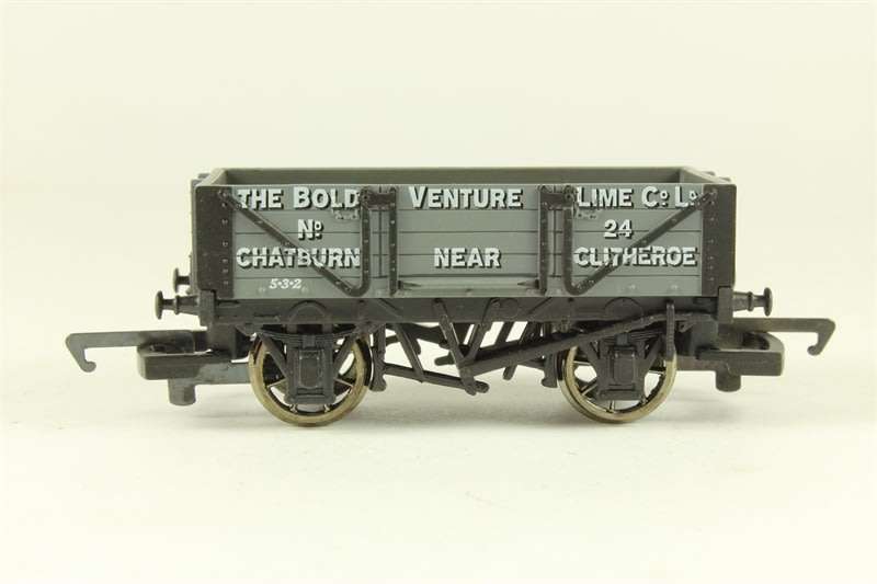 Hornby: :Bold Venture" Lime Wagon