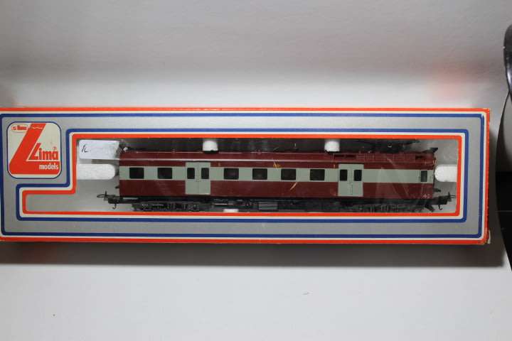 Lima : South African Suburban Coach (Dummy)