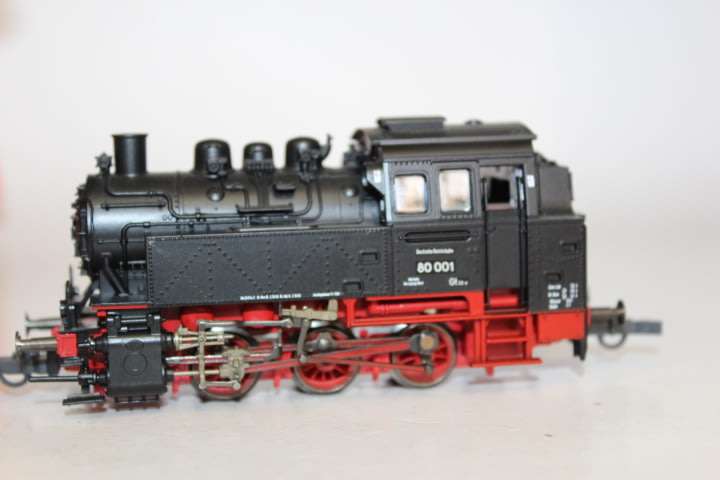Roco Steam locomotive class BR 80
