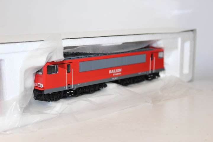 Roco BR 155 electric locomotive, DB AG  (Digital Sound)
