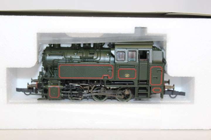 Roco: SNCF Tank Steam Engine