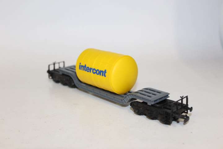 Flated Wagon with Intercon Tank Load