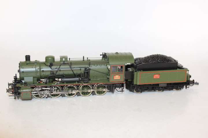 Roco :SNCF 0-10-0 STEAM LOCOMOTIVE 050B