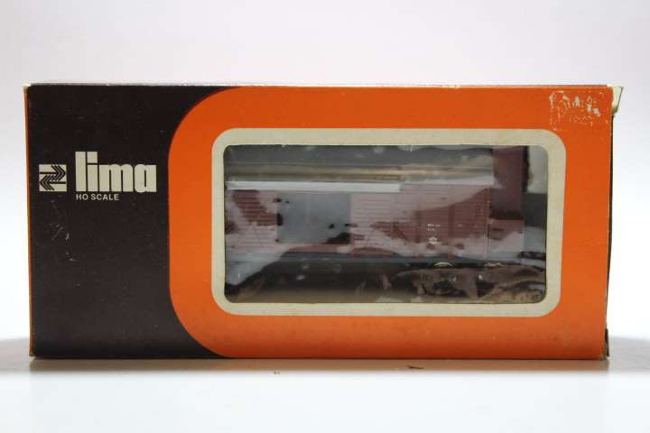 Lima : Box Wagon with brakemans cab (New)