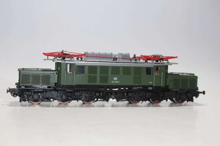 Roco 04168A Class BR 194 'Crocodile' 035-2 of the DB (HO) Digital