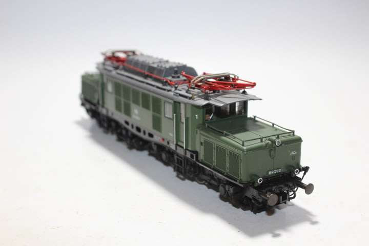 Roco 04168A Class BR 194 'Crocodile' 035-2 of the DB (HO) Digital