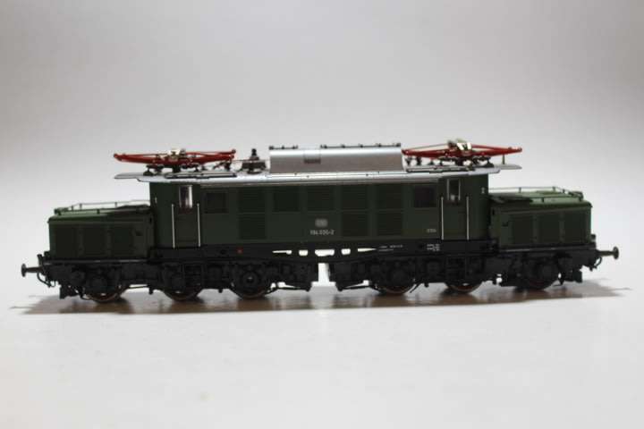 Roco 04168A Class BR 194 'Crocodile' 035-2 of the DB (HO) Digital