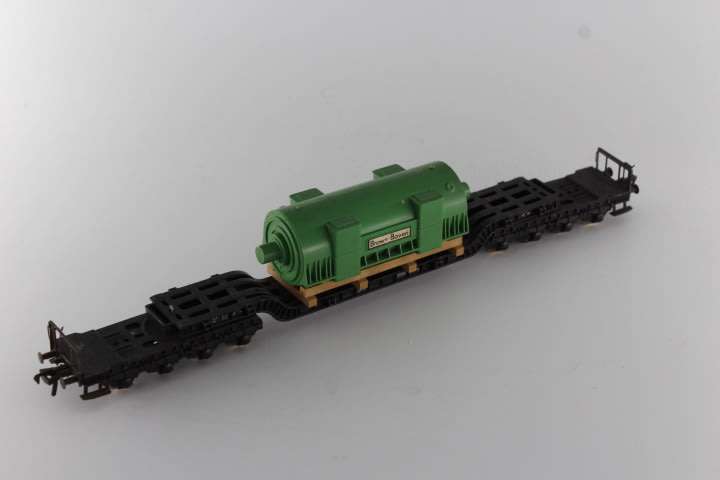 Fleishmann : Adnormal Tanker Low Bed Wagon