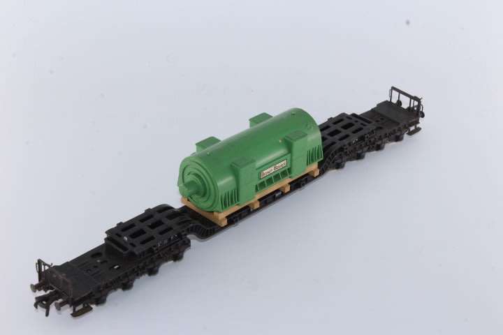 Fleishmann : Adnormal Tanker Low Bed Wagon