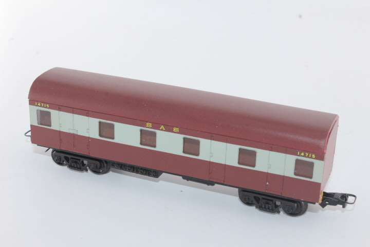 SARM:ZO3 Offical Accomodation Wagon (Lima Couplers)