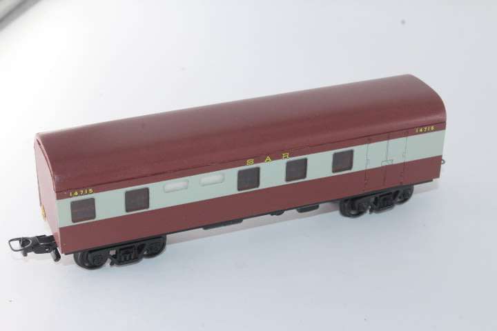 SARM:ZO3 Offical Accomodation Wagon (Lima Couplers)