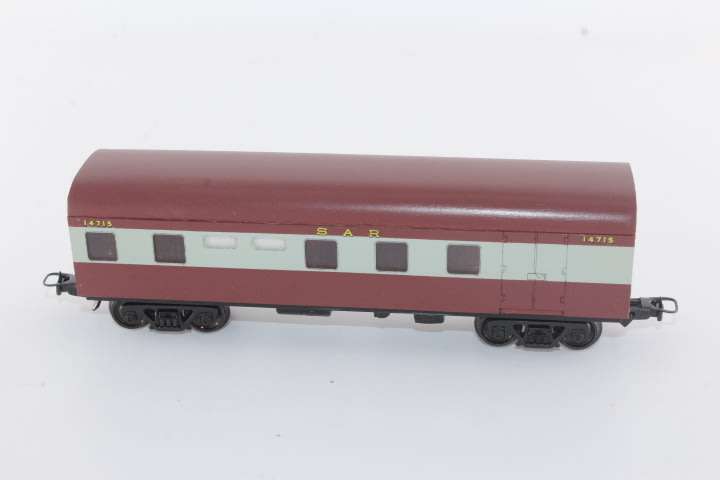 SARM:ZO3 Offical Accomodation Wagon (Lima Couplers)