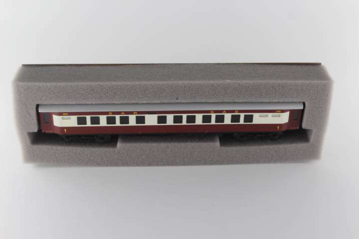 SARM : South African 1st Class Orange Express Passenger Wagon :C-8 (Lima Couplers)