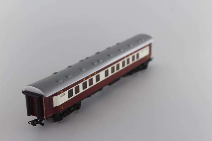 SARM : South African 1st Class Orange Express Passenger Wagon :C-8 (Lima Couplers)