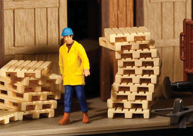 Walters : 12 x Wood Pallets