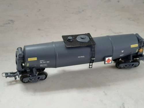 Spoornet Xpd Petrol Tanker (Lima Couplers)