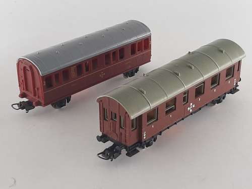 2 x Vintage SAR Coaches