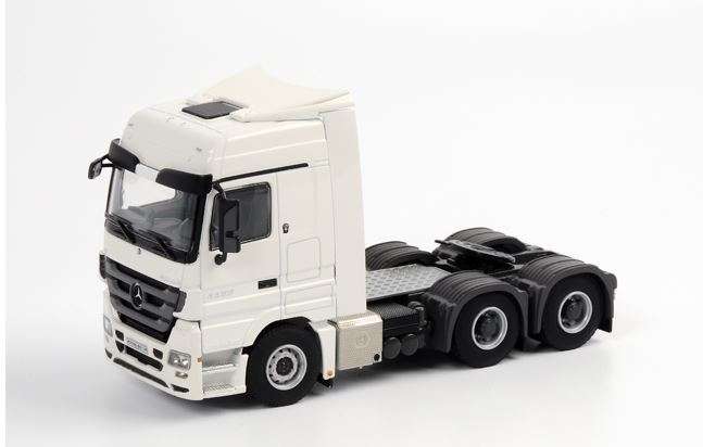 WSI Model Truck : Mercedes Benz MP3 6x4 LH (1:50)