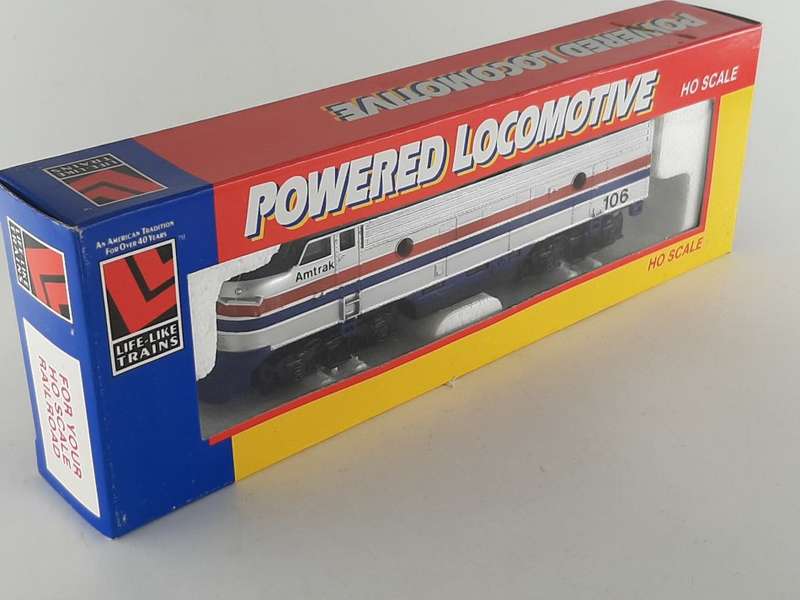 Amtrack :  Diesel Locomotive