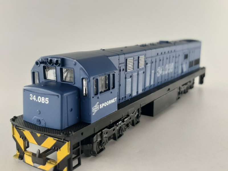 Frateschi:Spoornet Blue Train Diesel Loco (Class 34) (Running Class 34-085)
