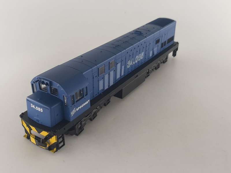 Frateschi:Spoornet Blue Train Diesel Loco (Class 34) (Running Class 34-085)