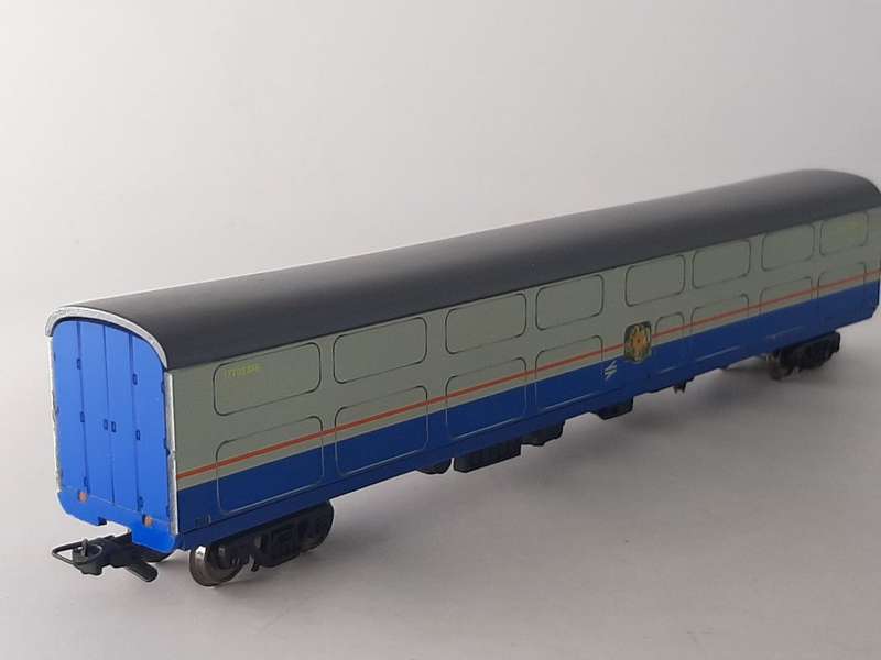 SARM : South African Model Train Car Carrier Coach  - Spoornet Blue (Lima Couplers)