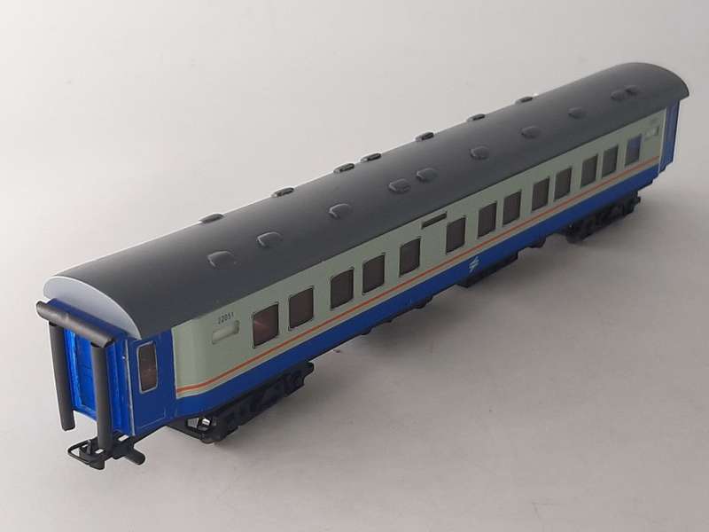 SARM : South African Model Train : 2nd Class Passenger  Coach  - Spoornet Blue (Lima Couplers)
