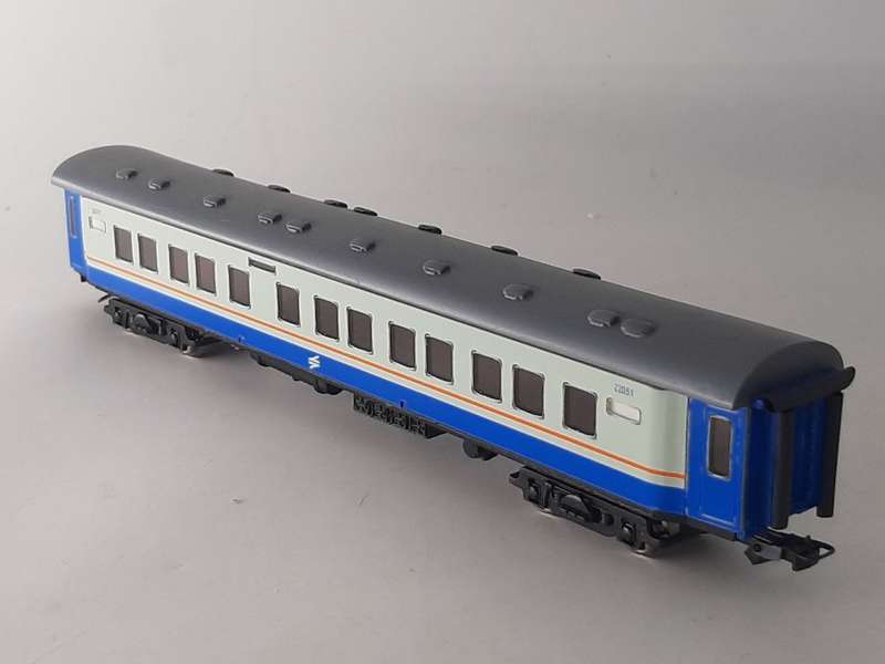SARM : South African Model Train : 2nd Class Passenger  Coach  - Spoornet Blue (Lima Couplers)
