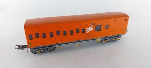 SARM :) South African Spoornet Shunter Wagon ( Lima Couplers)