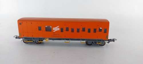 SARM :) South African Spoornet Shunter Wagon ( Lima Couplers)