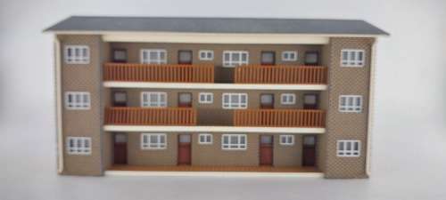 Model Train Buildings : South African Flats (HO)