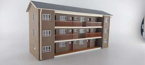 Model Train Buildings : South African Flats (HO)