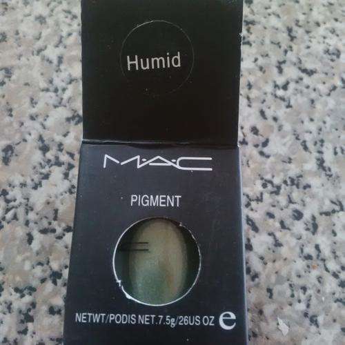 eyeshadow