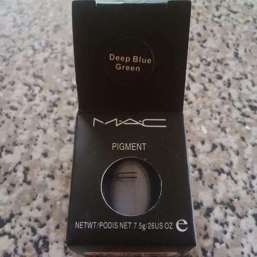 eyeshadow