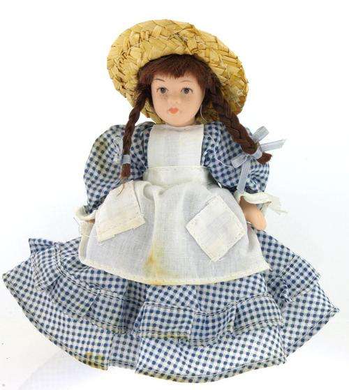 R1 Start!! Adorable Miniature Porcelain Doll