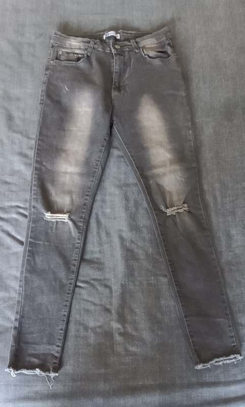 Ladies 2 pairs Skinny Jeans