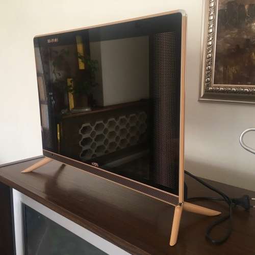 Royal  21 inch HD LED TV