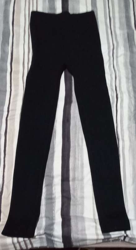 LADIES JEANS AND LEGGINGS  ON AUCTION