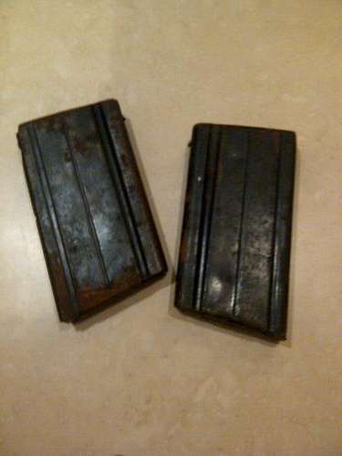 2 x R1 (7,62) magazines. (One bid takes both!!)