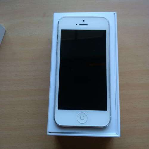 APPLE iPHONE 5 16GB WHITE - LOCAL STOCK (Second Hand) Slightly Neg. Make an offer via questions