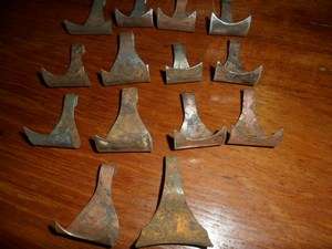 22 PICTURE SKIRTING HOOKS