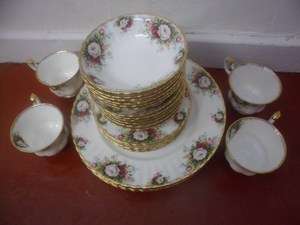 VINTAGE ROYAL ALBERT SET.